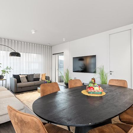 Vibrant Hafnatorg I Spacious Property With Expansive Garage Reykjavik Exterior photo