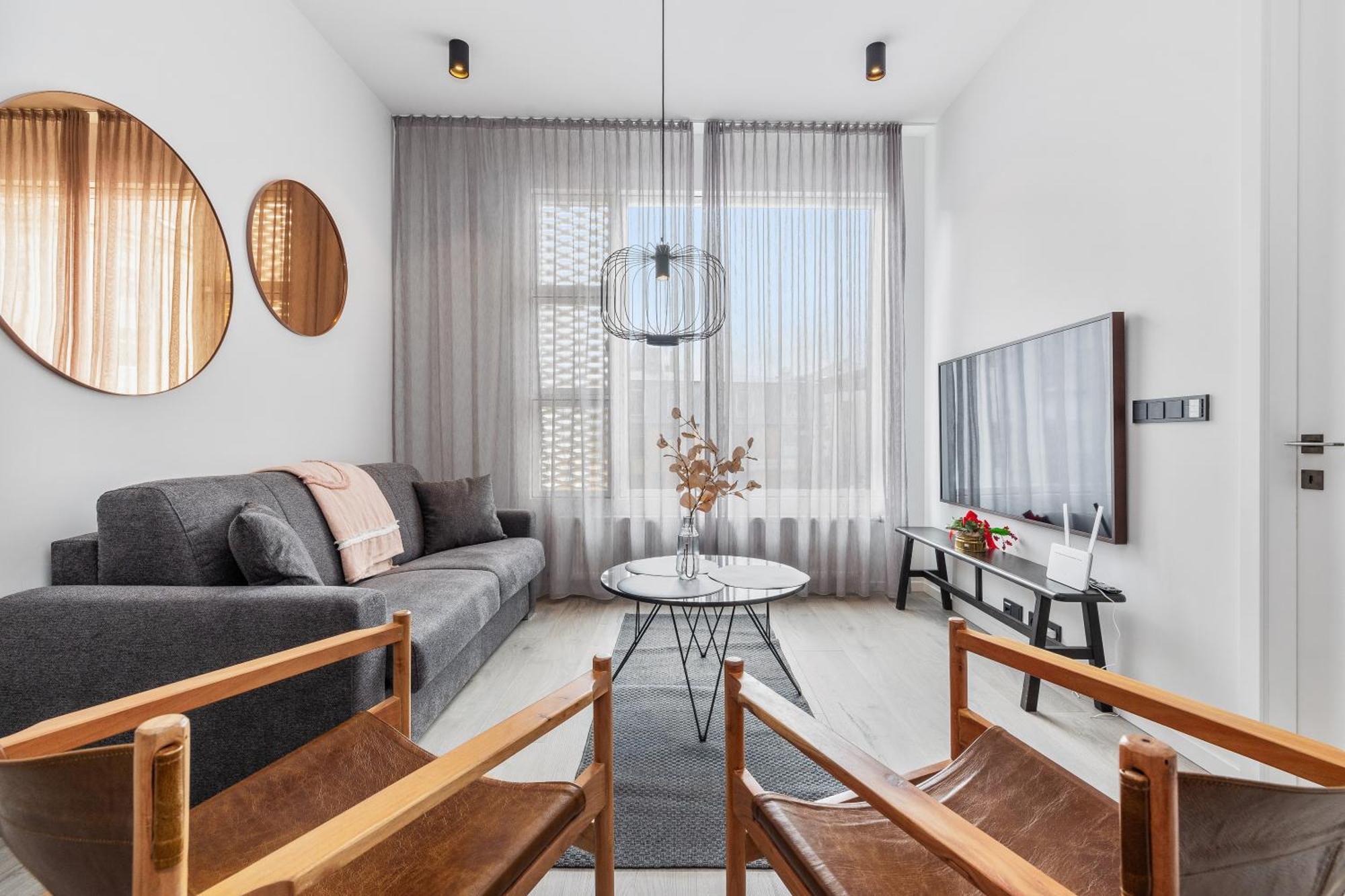 Vibrant Hafnatorg I Spacious Property With Expansive Garage Reykjavik Exterior photo